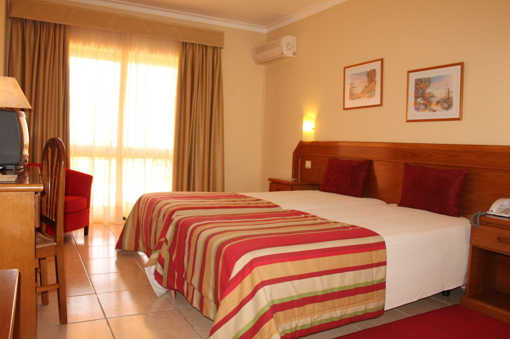Mh Atlantico Hotel อาโตเกีย ดา บาเลยา ภายนอก รูปภาพ