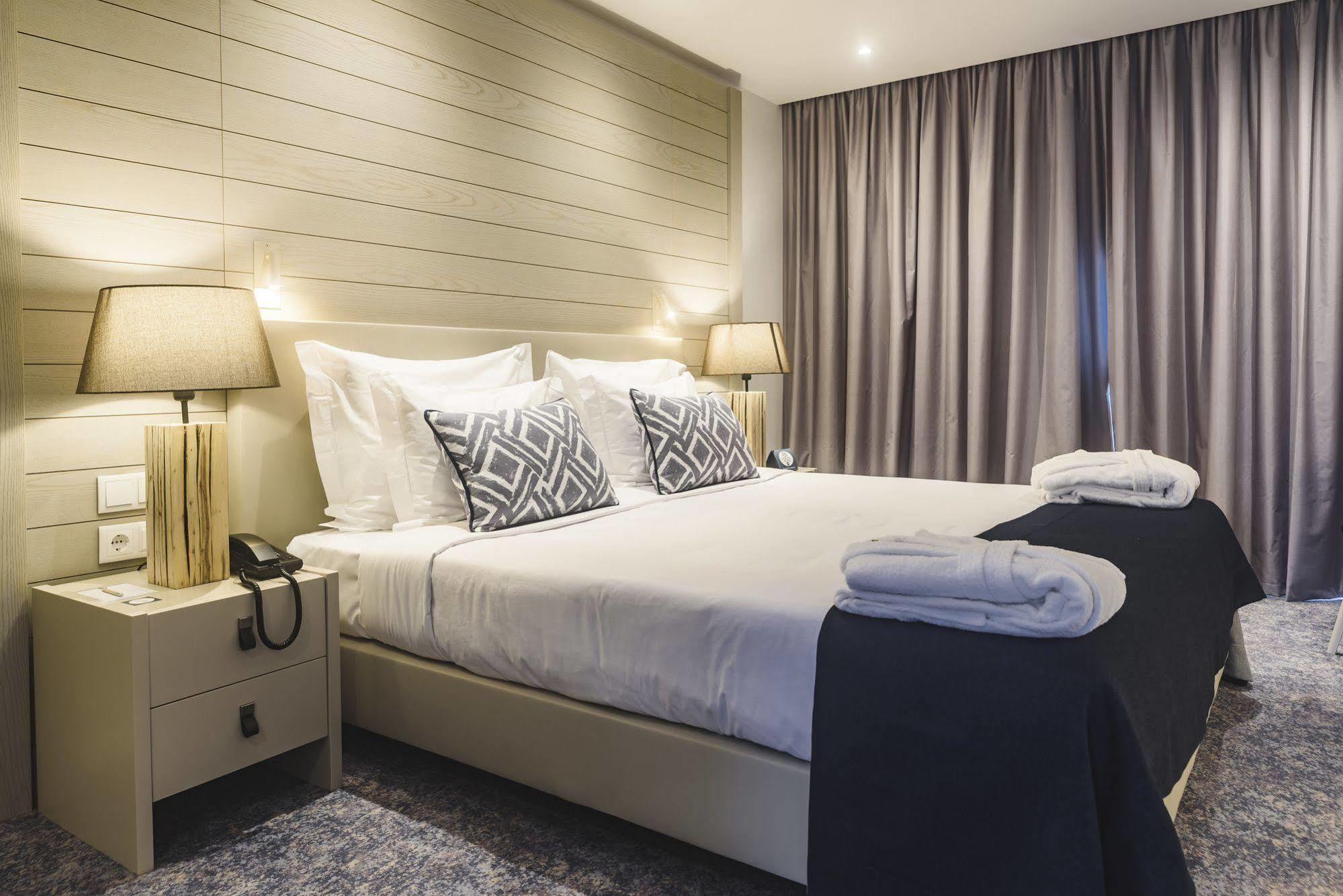 Mh Atlantico Hotel อาโตเกีย ดา บาเลยา ภายนอก รูปภาพ